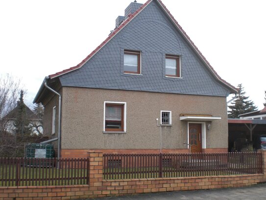 Charmantes Einfamilienhaus mit wunderschönen Garten in ruhiger zentraler Lage