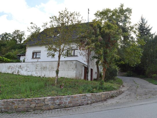 (Reserviert) Einfamilienhaus in Top-Lage mit traumhaften, unverbaubarem Rheinblick mit 180 qm Wohnfläche!