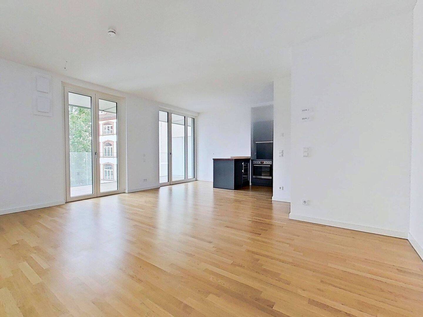 Stil & Komfort über den Dächern Berlins: 3-Zimmer-Penthouse mit Dachterrasse, moderner EBK und 2 Bädern am Hackeschen Markt - Foto 1
