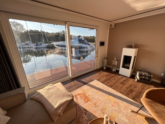 LUXUS Hausboot - 3 Etagen - 100m² Wohnen + 120 m² SONNENTERRASSE - Kamin, Kino, komplett individuell