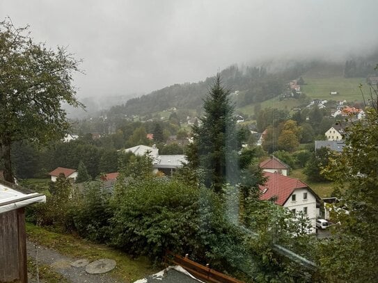 Charmante Etagenwohnung mit großer Wohnküche und schönem Ausblick in Warmensteinach