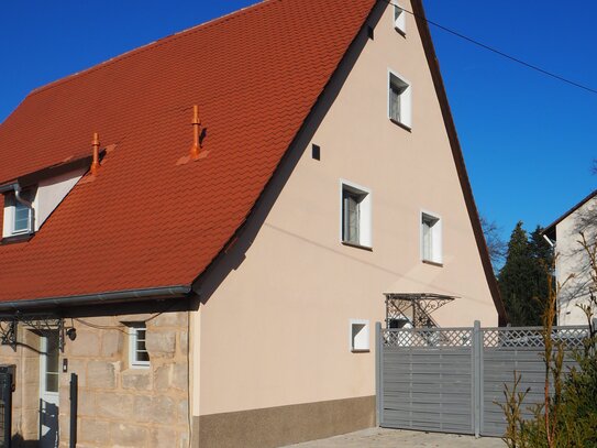 Fachwerk-Schmuckstück! 3-Zimmer-Maisonette-Wohnung auf 3 Etagen mit Süd-Terrasse und Garten