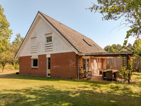 Modernisierte Doppelhaushälfte mit Carport in gefragter Wohnlage