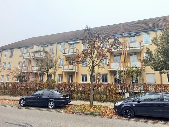 Helle 2 Zi. Wohnung mit Balkon und TG Stellplatz in Altenerding