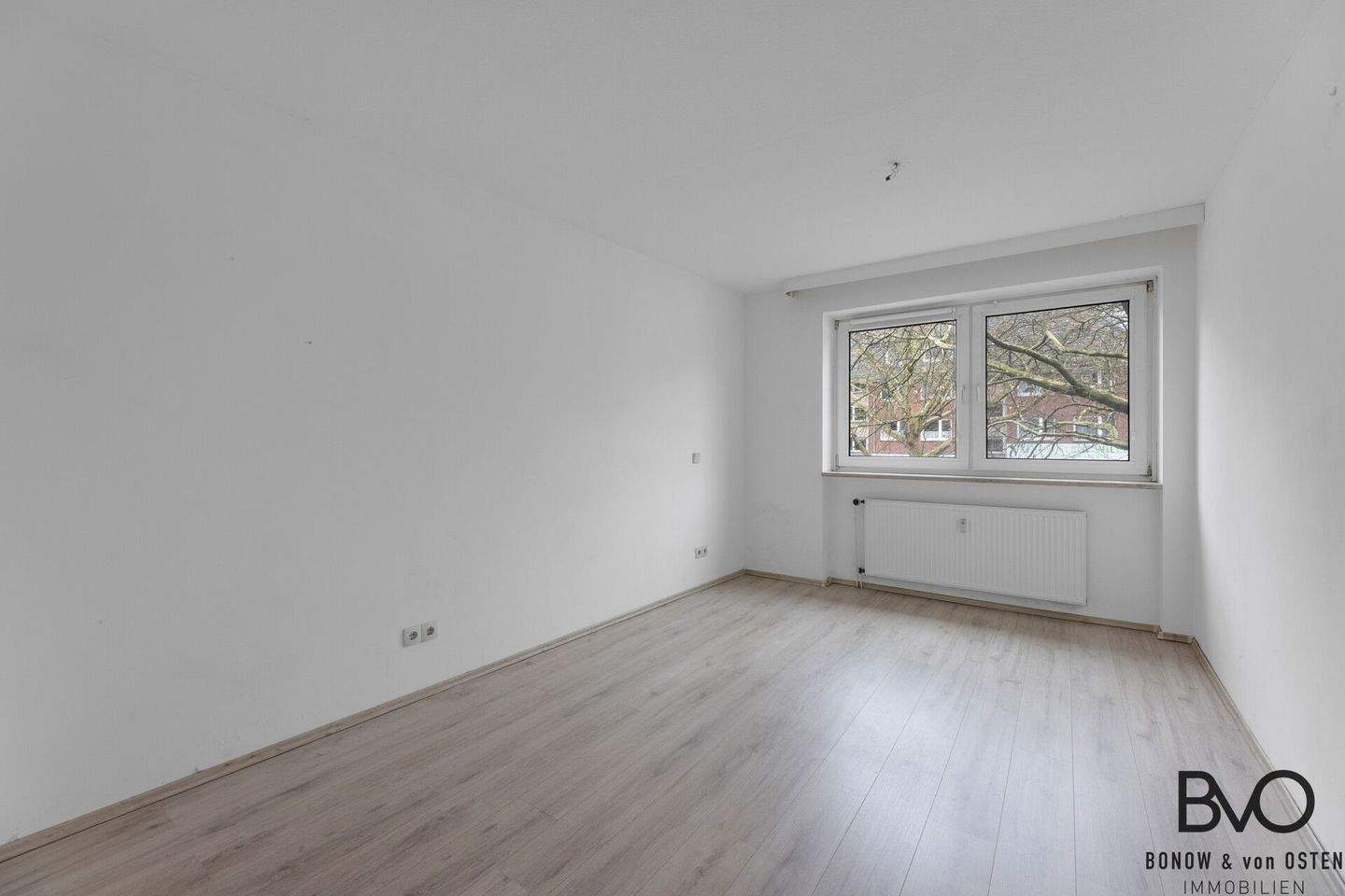 Komfortabel wohnen: helle, barrierearme Wohnung mit Balkon und Stellplatz
