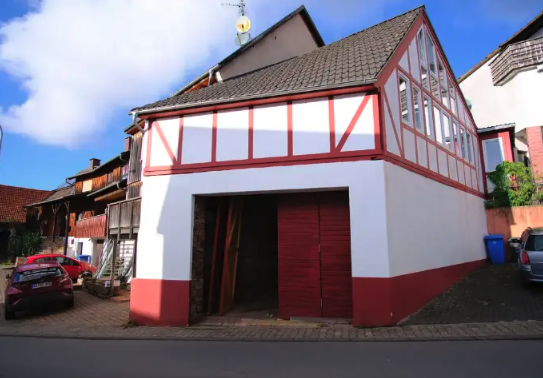 Idyllisches Einfamilienhaus + modernem Wohnatelier