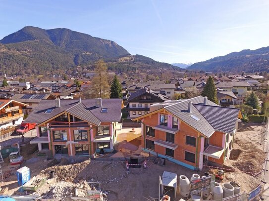 Neubau in Premium-Lage: Alpspitz-Chalets Obergeschoss