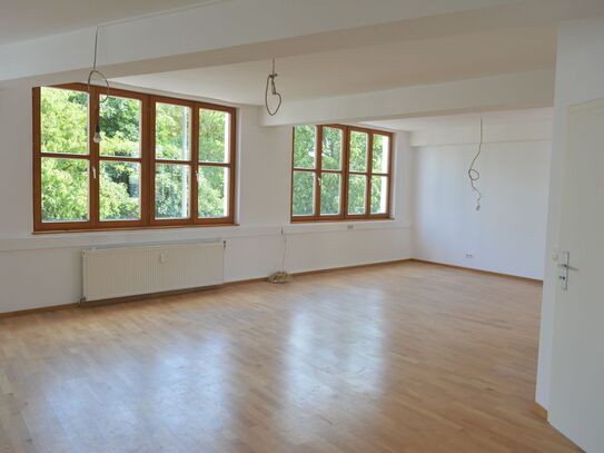 Sonnige Atelierwohnung Straubing Zentrum, 90 m²