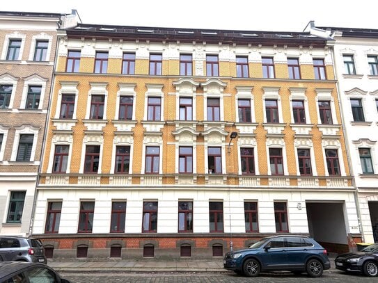 Helle 2-Zimmer-Wohnung mit Südbalkon und Parkettboden in zentraler Lage