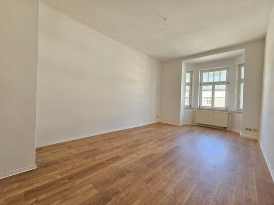 Schöne Wohnung mit Balkon und Einbauküche, zentral in Chemnitz