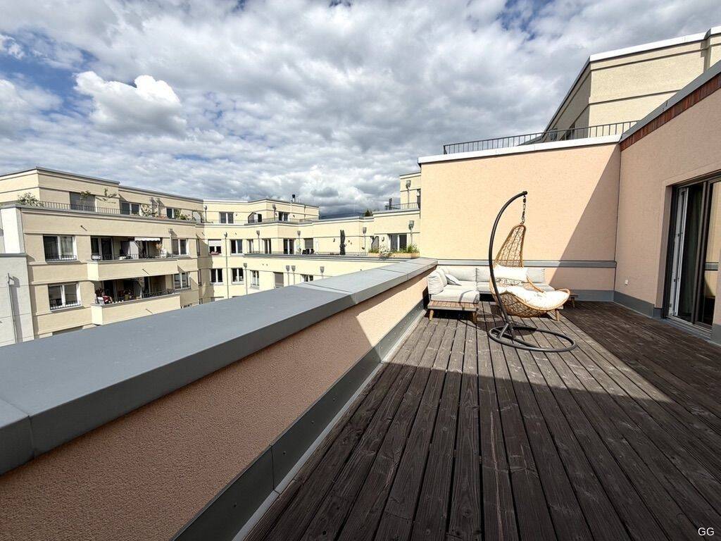 Dachterrasse, Einbauküche und Stellplatz mit Wallbox - Photo 1