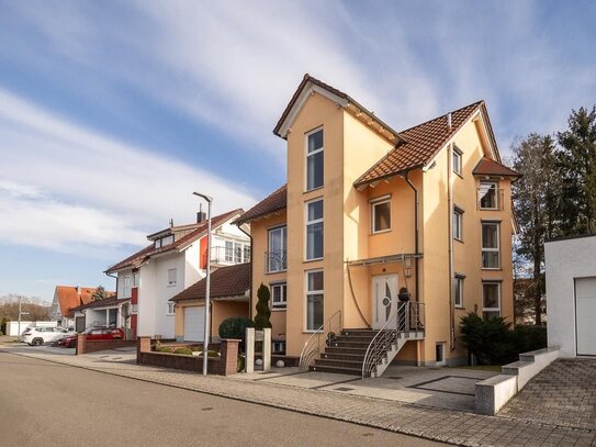 Zuhause ankommen in Beuren an der Aach! Traumhaus auf 2,5 Etagen mit Einliegerwhg. und tollem Garten