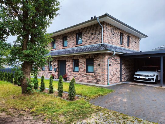 Einfamilienhaus im Stadtvilla-Stil in ruhiger Ortsrandlage