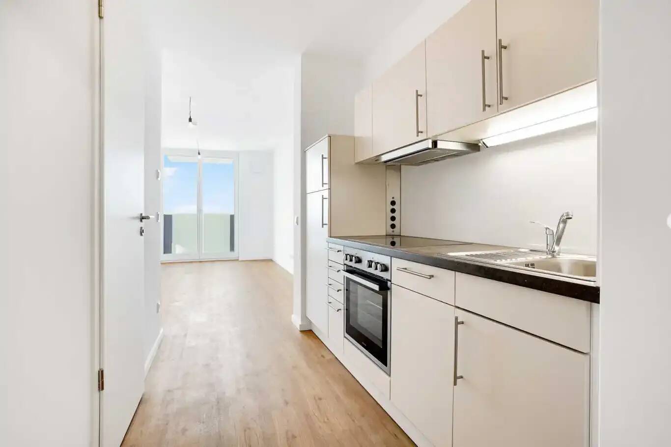 1 Zimmer Studio mit EBK, Aufzug und Balkon - Photo 1