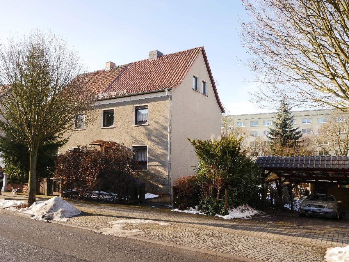 Immobilie in Weimar - Geräumige DOPPELHAUSHÄLFTE in Oberweimar | EINFAMILIENHAUS mit Garage und Garten - Bild 0