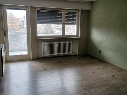 Gepflegte Einzimmerwohnung mit Balkon und EBK sucht neuen Mieter!