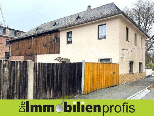 3121 - Älteres Einfamilienhaus mit Wohnmobilstellplatz/ Garage in Oelsnitz