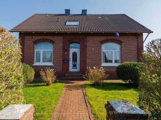 Zentral in Ditzum, historisches Haus mit zwei Wohneinheiten