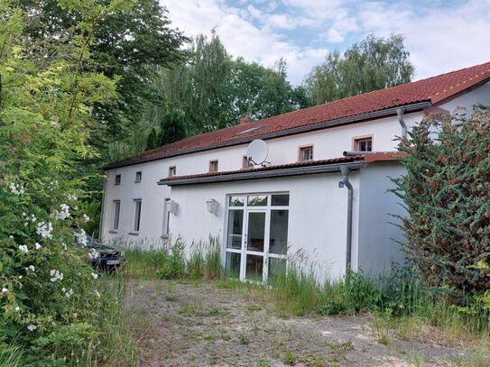 Haus mit Potenzial und vielen Möglichkeiten - Nahe des Kummerower Sees (2.00 km)