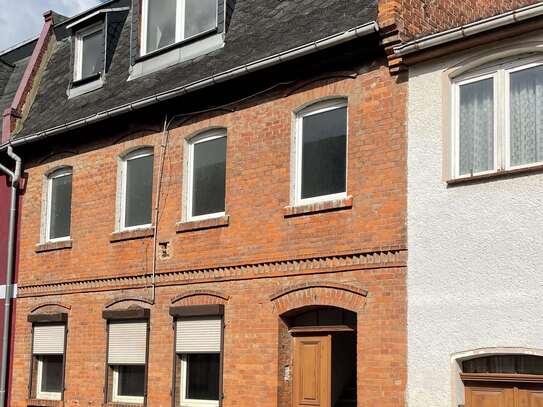 Mehrfamilienhaus in guter Vermietungslage!