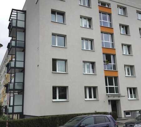 Neu sanierte 2-Raumwohnung mit Balkon!