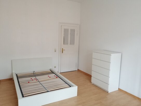 Helles und ruhiges WG Zimmer (18 m²)