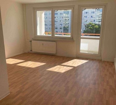 Familien Willkommen 3 Zimmer mit Balkon und Aufzug!