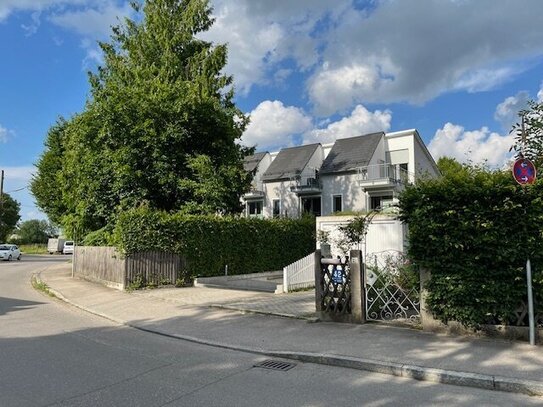 Geschmackvolle 2,5-Zimmer-Wohnung mit Dachterrasse in Seenähe/Langwied