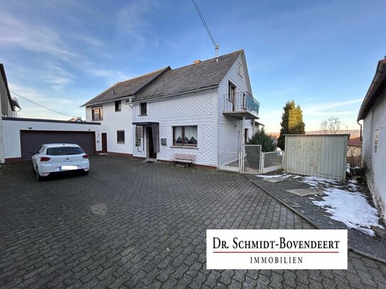 In 5 Minuten in Hachenburg! Viel Platz bietet das Einfamilienhaus in 57642 Alpenrod!