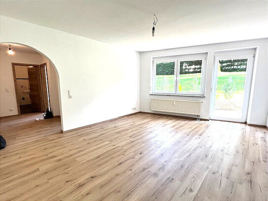 Reserviert - Sonnige Erdgeschoss-Wohnung mit Bergblick und 2 Terrassen in ruhiger Lage