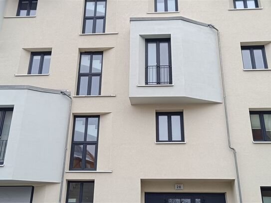 Ruhige Terrassenwohnung mit EBK im Neubau