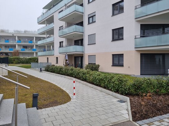 Moderne attraktive Stadtwohnung 2,5 Zi. mit Balkon, Aufzug, hochwertige Einbauküche, Tiefgaragenstellplatz, neuwertig u…