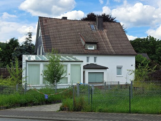 Attraktives Einfamilienhaus mit Wintergarten in Bad Berleburg-Stadt