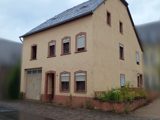 Historisches Winzerhaus mit solider Basis für Sanierung