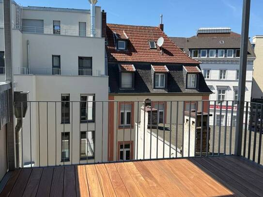Willkommen in Bonn, Erstbezug, charmante Wohnung mit Balkon im denkmalgeschützten Altbau...