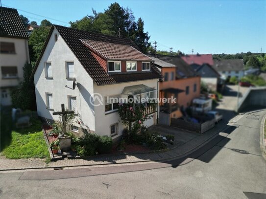 Einfamilienhaus mit Wintergarten und sonnigem Garten in Ohmbach