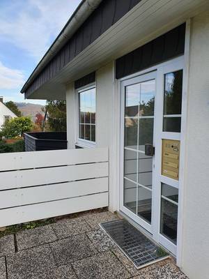 Gepflegte Wohnung mit sechs Zimmern ( zwei separat im DG ) sowie Balkon und EBK in Hameln/Ohrberg