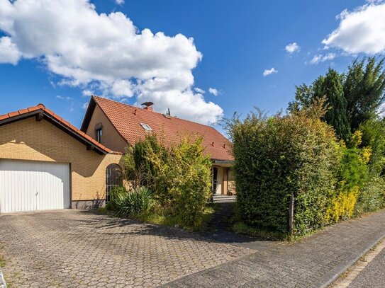 Einfamilienhaus mit viel Platz, Terrasse, Garten und Garage. Leben auf dem Land!