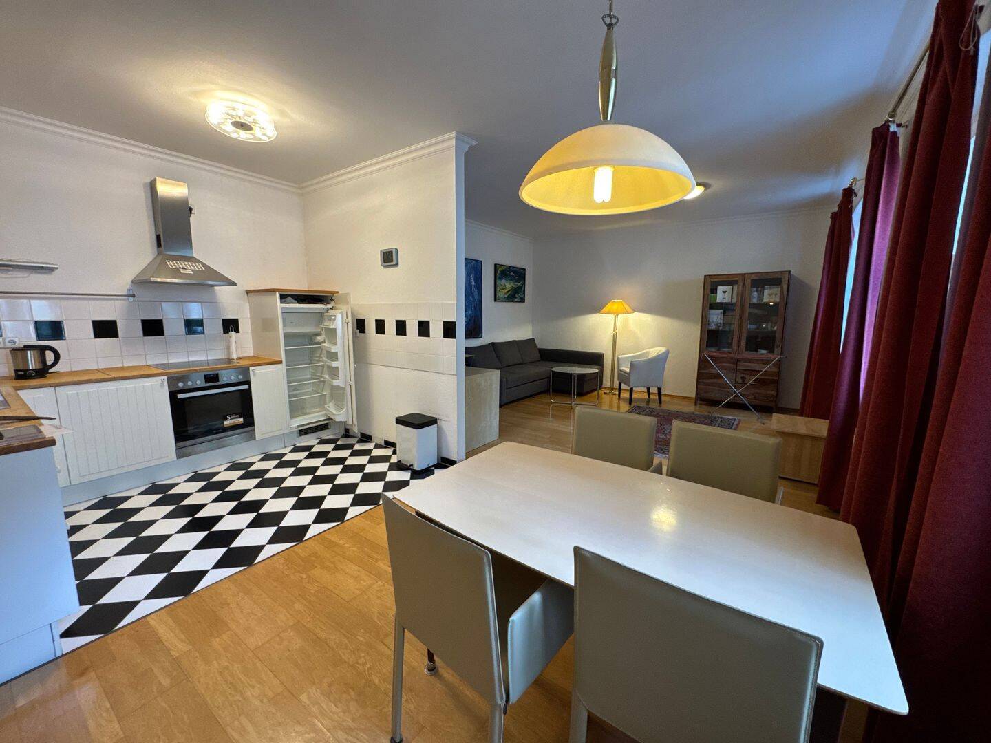 Vollmöblierte großzügige Altbauwohnung im Herzen von Berlin-Mitte! - Photo 1