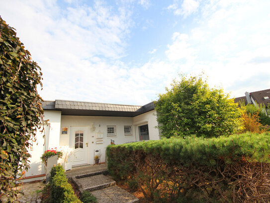 Sonniger 4 Zimmer-Atrium-Bungalow mit Keller + Garage am Forst Klövensteen