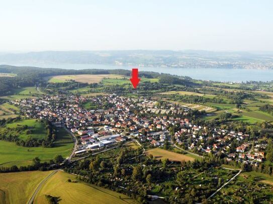 Am Dorfrand, idyllisch im Grünen: Großzügige 4-Zimmerwohnung mit großem Balkon in Konstanz-Dettingen I 95-145m2