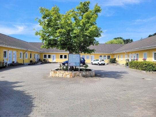 Die SCHÖNE in ruhiger Wohnlage mit Terrasse und Duschbad.