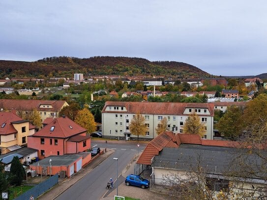 Helle 2- Zimmerwohnung mit Balkon, Zentrale Lage in Sondershausen