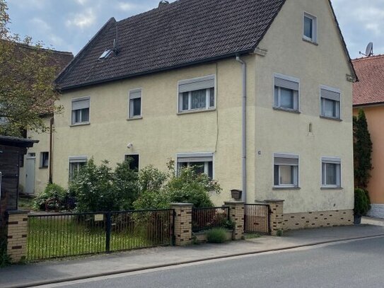 An die Werkzeuge...älteres Wohnhaus mit Scheune in Frensdorf