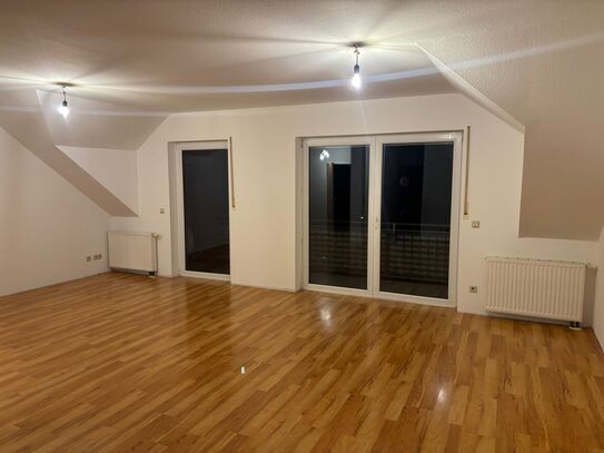 Ansprechende 3-Zimmer-Dachgeschosswohnung mit Balkon in Lindlar