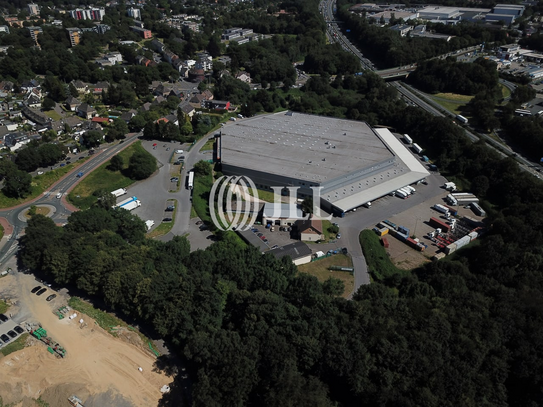 Logistik direkt an A43 | Rampen | LKW Stellplätze