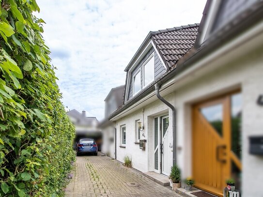 Nahe Grundschule und KiTa, plus 1 Zimmer zur wohnraumähnlichen Nutzung!