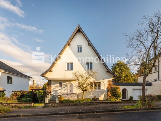 Freistehendes Haus mit Fernsicht in Schweinheim.