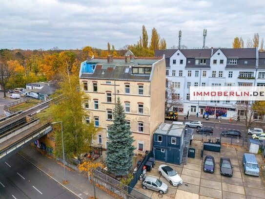 IMMOBERLIN.DE - 8 Altbauwohnungen im Paket in verkehrsgünstiger Lage