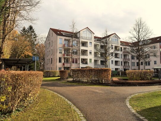 Renovierte 2 Zimmer-Wohnung, direkt am Park, nähe U-Bahn, sofort bezugsfrei